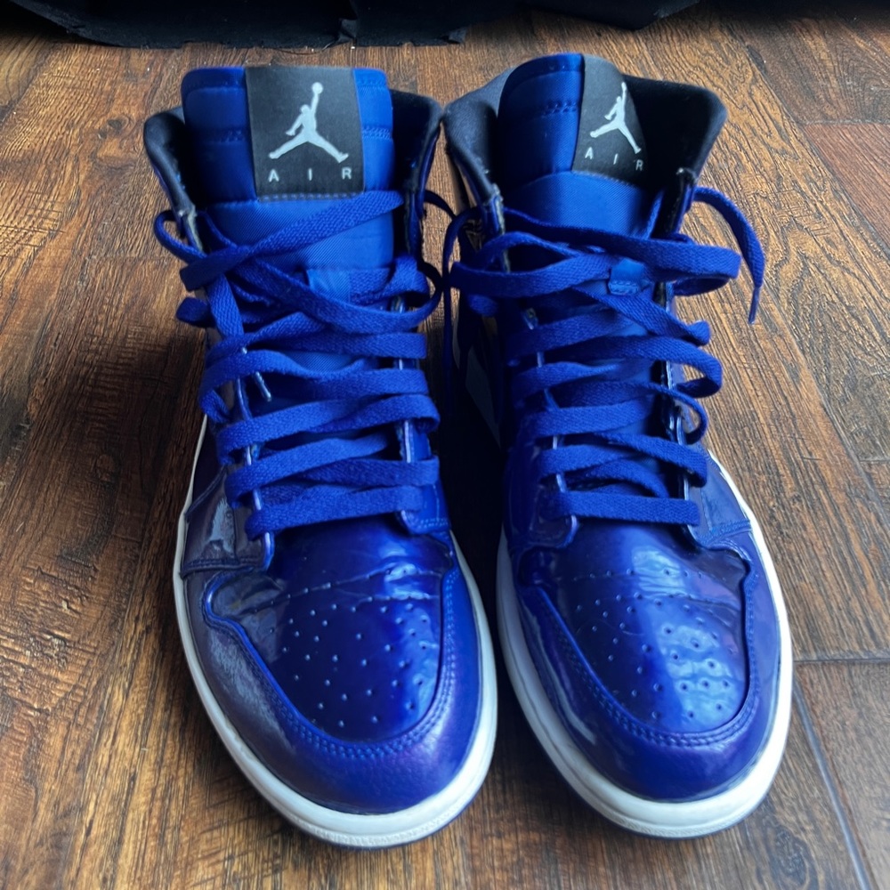 Air Jordan 1 ‘Hyper Royal’